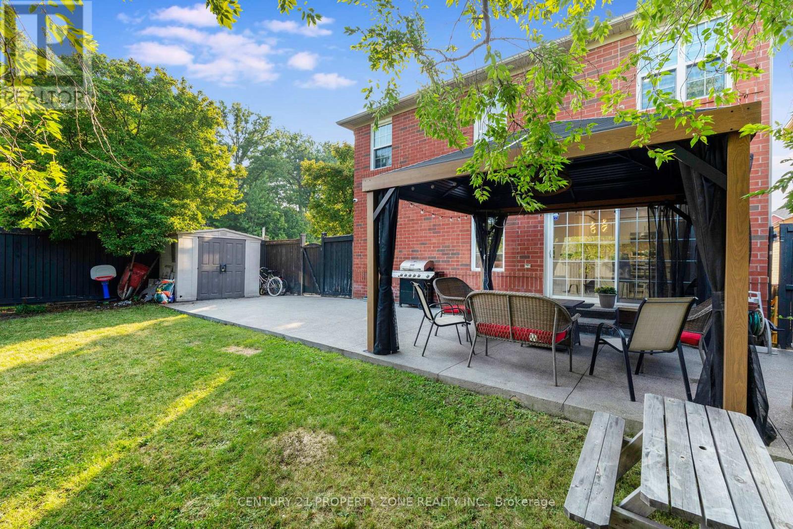 3387 Kelowna Court, Mississauga, Ontario  L5C 2E5 - Photo 34 - W12375833