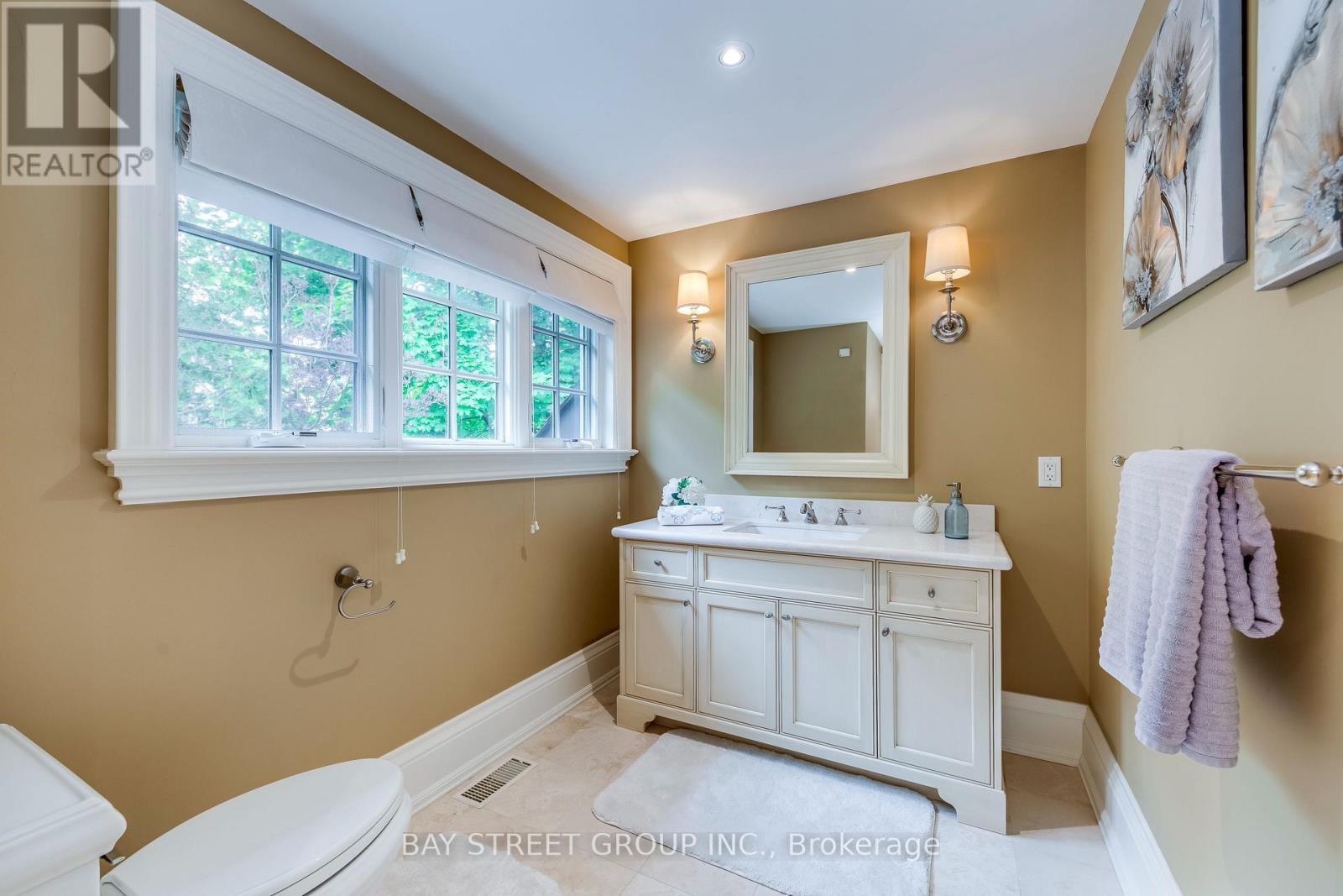1049 Cedar Grove Boulevard, Oakville, Ontario  L6J 2C2 - Photo 35 - W12375837