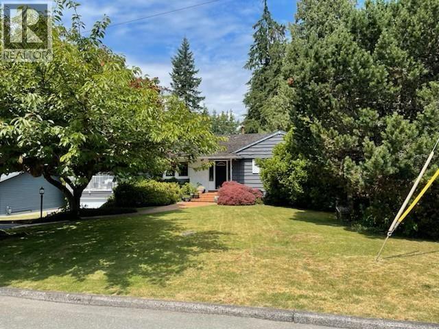 939 Selkirk Crescent, Coquitlam, British Columbia  V3J 6E4 - Photo 1 - R3042597