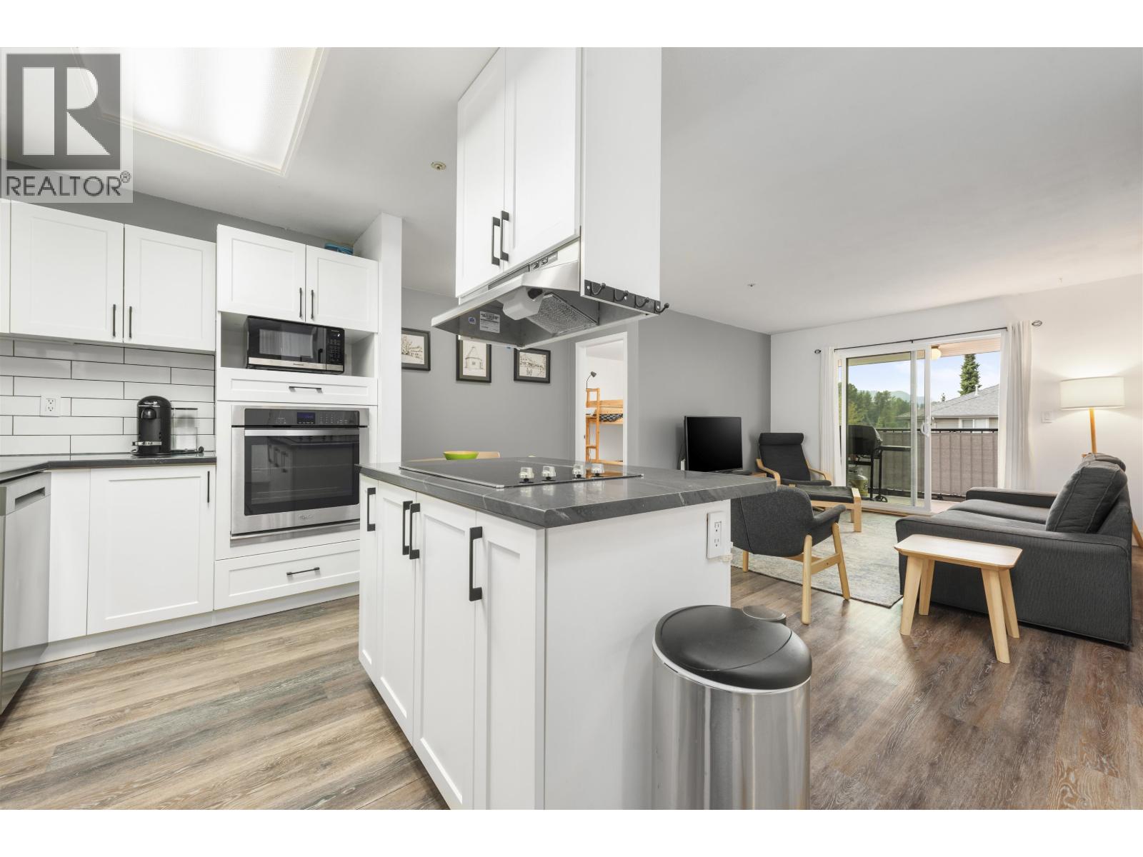 D202 40160 WILLOW CRESCENT, Squamish, British Columbia