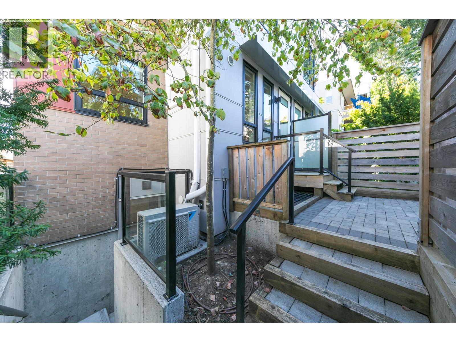 2431 W Broadway Street, Vancouver, British Columbia  V6K 2E8 - Photo 32 - R3042590