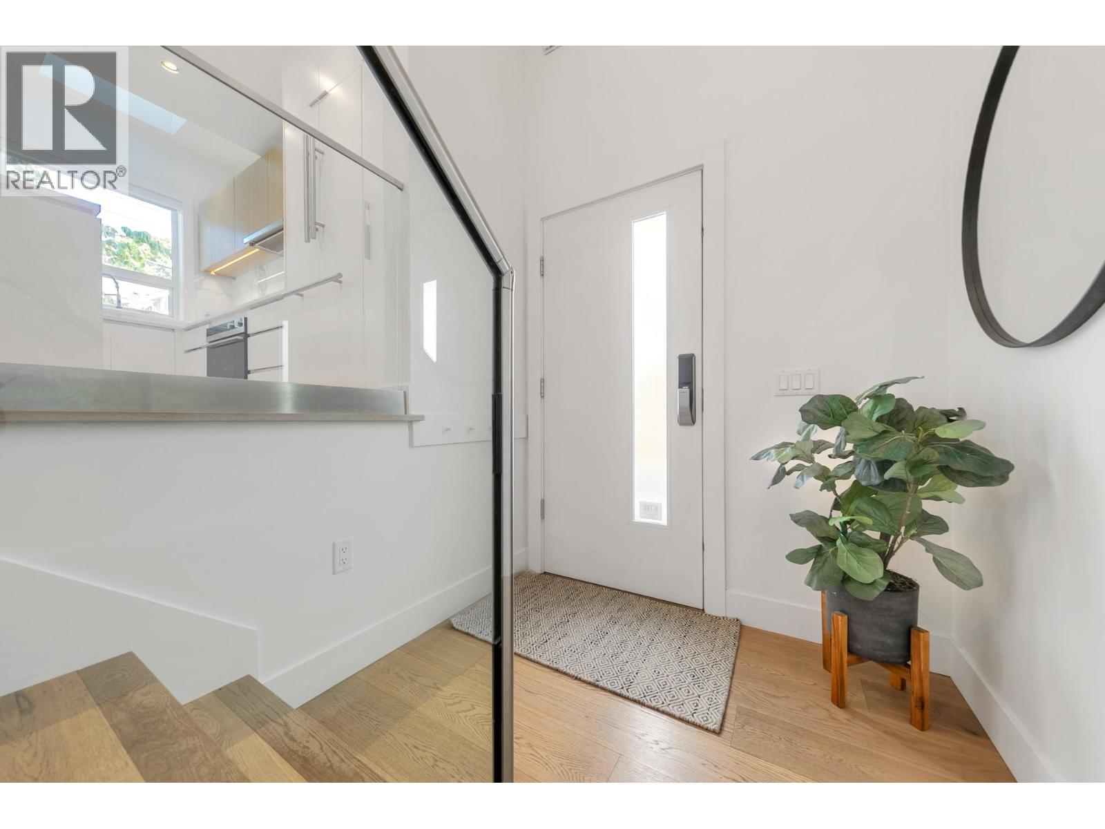 2431 W Broadway Street, Vancouver, British Columbia  V6K 2E8 - Photo 4 - R3042590