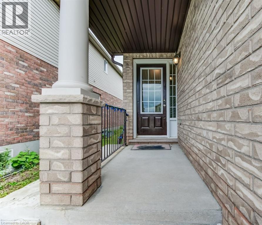 404 Tealby Crescent, Waterloo, Ontario  N2J 4Y8 - Photo 4 - 40765040