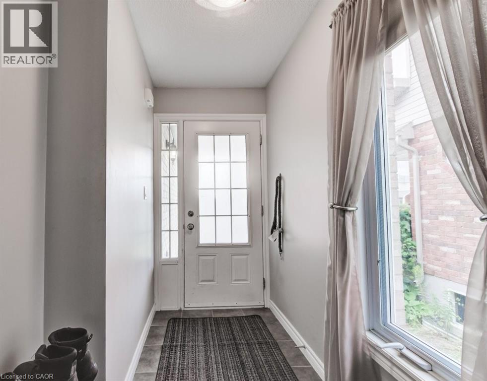 404 Tealby Crescent, Waterloo, Ontario  N2J 4Y8 - Photo 5 - 40765040
