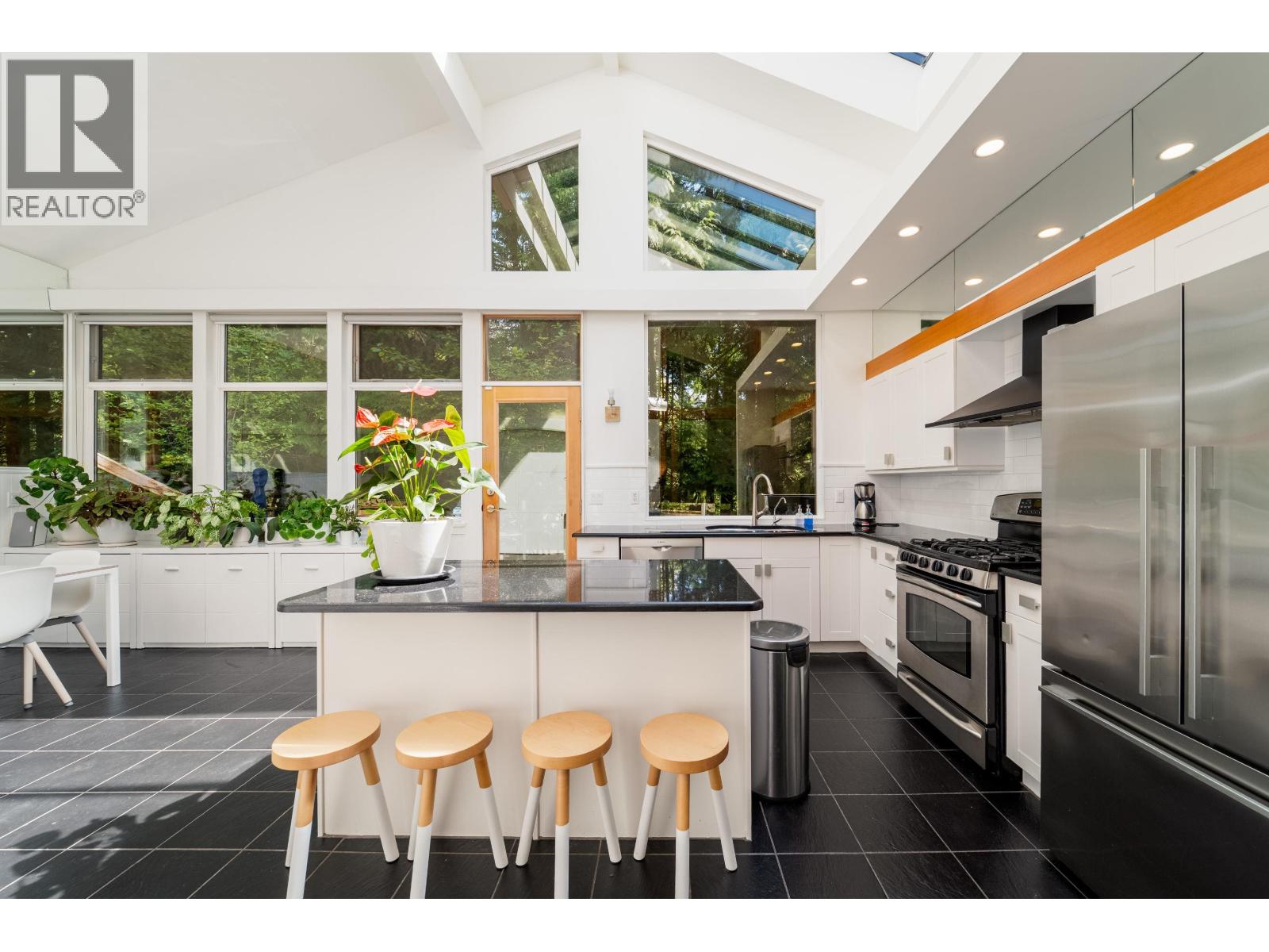 3985 Bayridge Avenue, West Vancouver, British Columbia  V7V 3J6 - Photo 11 - R3042544
