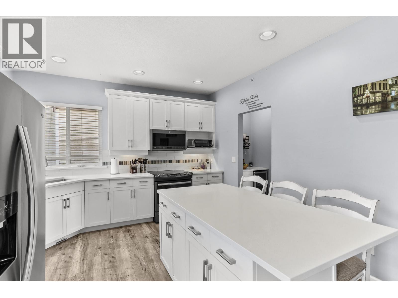 11256 Bonson Road, Pitt Meadows, British Columbia  V3Y 2V3 - Photo 2 - R3042555