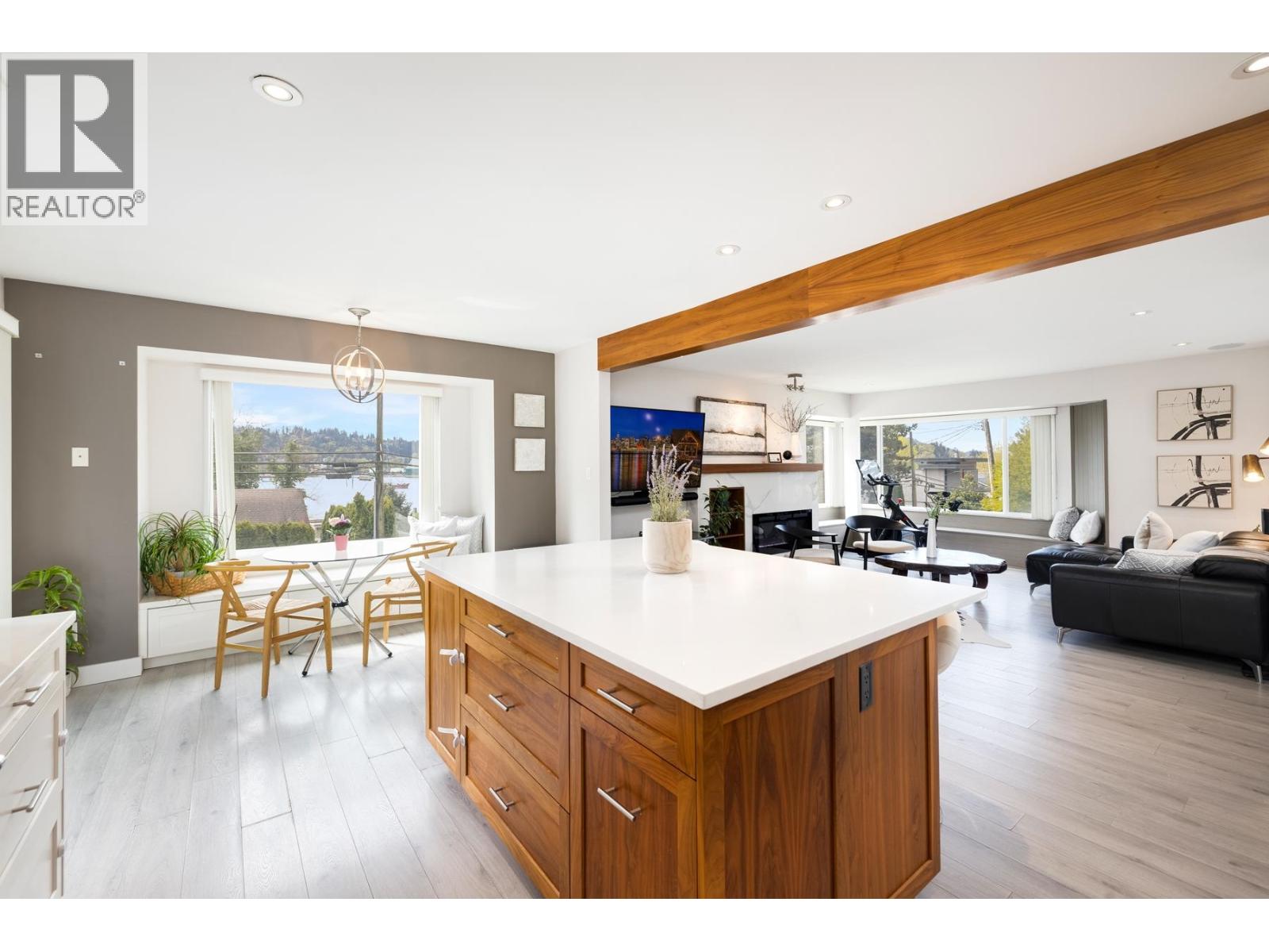 2 Walton Way, Port Moody, British Columbia  V3H 3P3 - Photo 1 - R3042568