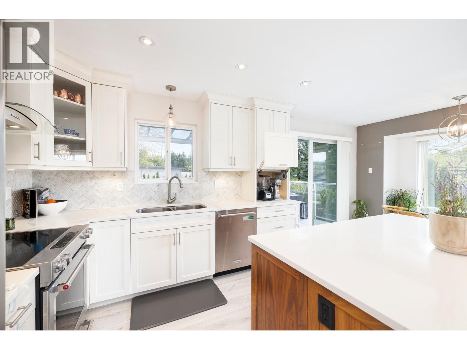 2 Walton Way, Port Moody, British Columbia  V3H 3P3 - Photo 17 - R3042568