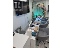 9011 Leslie Street, Richmond Hill (Beaver Creek Business Park), Ca