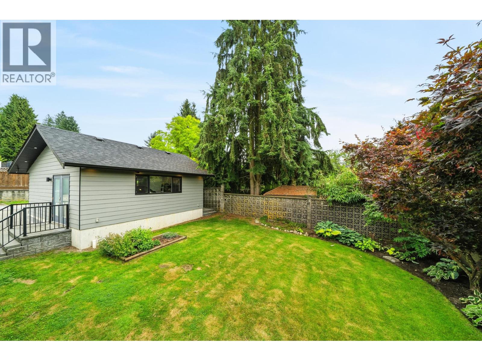 930 Stardale Avenue, Coquitlam, British Columbia  V3J 4W2 - Photo 12 - R3042536