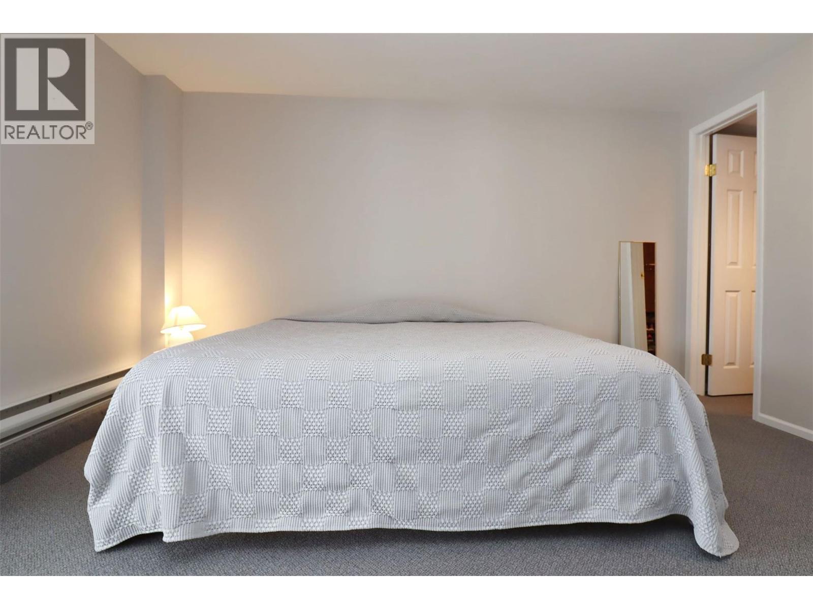 8298 Squilax Anglemont Road, Anglemont, British Columbia  V0E 1M8 - Photo 25 - 10350261