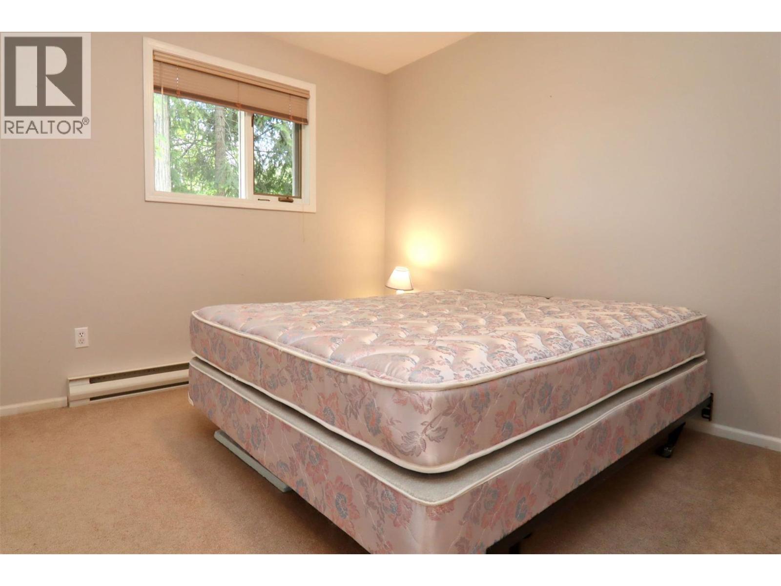 8298 Squilax Anglemont Road, Anglemont, British Columbia  V0E 1M8 - Photo 18 - 10350261