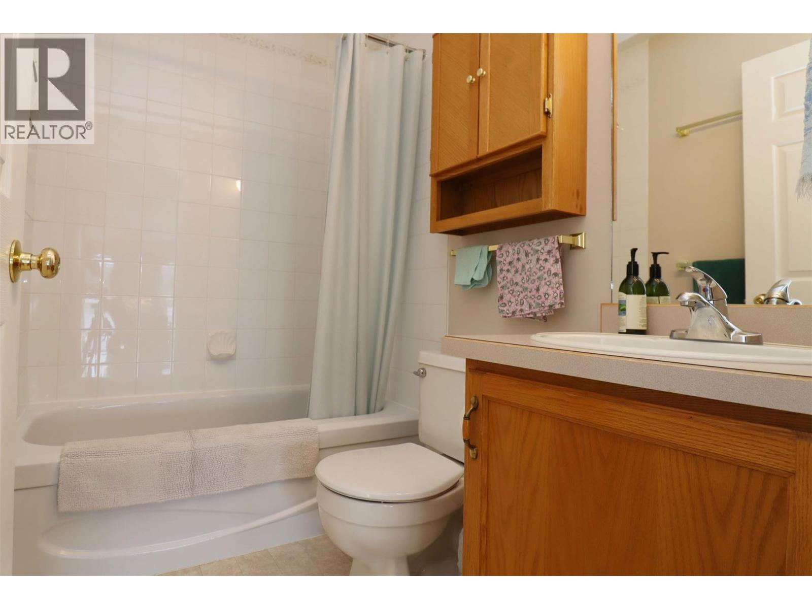 8298 Squilax Anglemont Road, Anglemont, British Columbia  V0E 1M8 - Photo 19 - 10350261