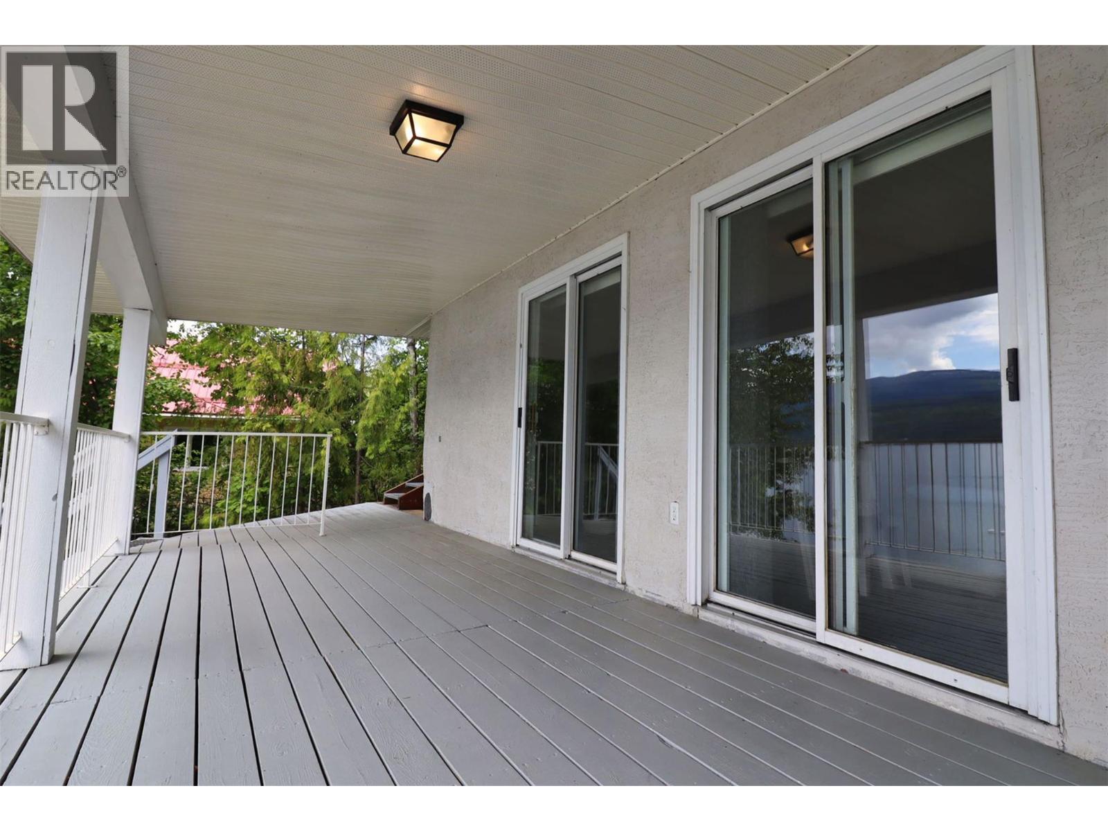 8298 Squilax Anglemont Road, Anglemont, British Columbia  V0E 1M8 - Photo 29 - 10350261