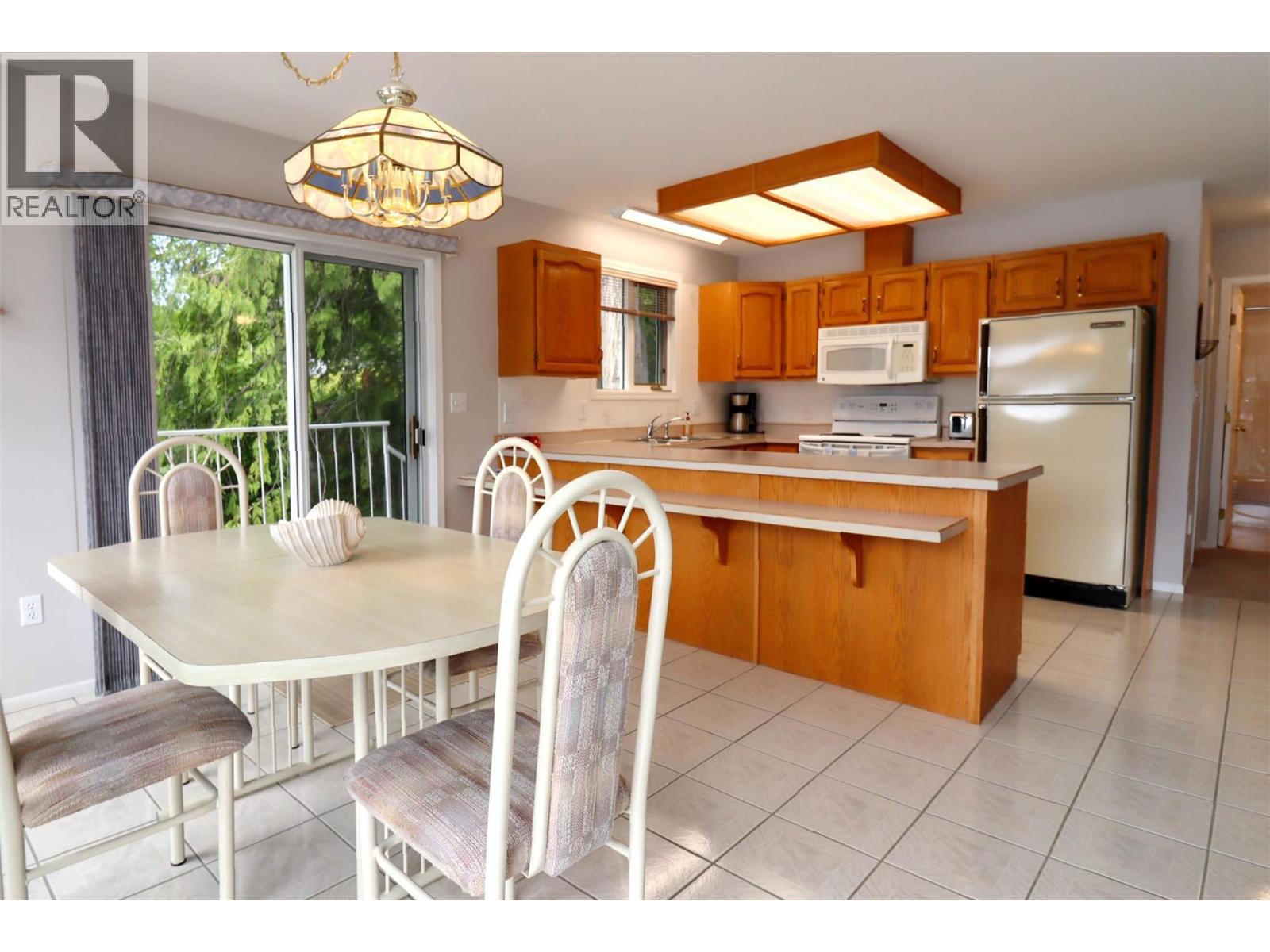 8298 Squilax Anglemont Road, Anglemont, British Columbia  V0E 1M8 - Photo 13 - 10350261