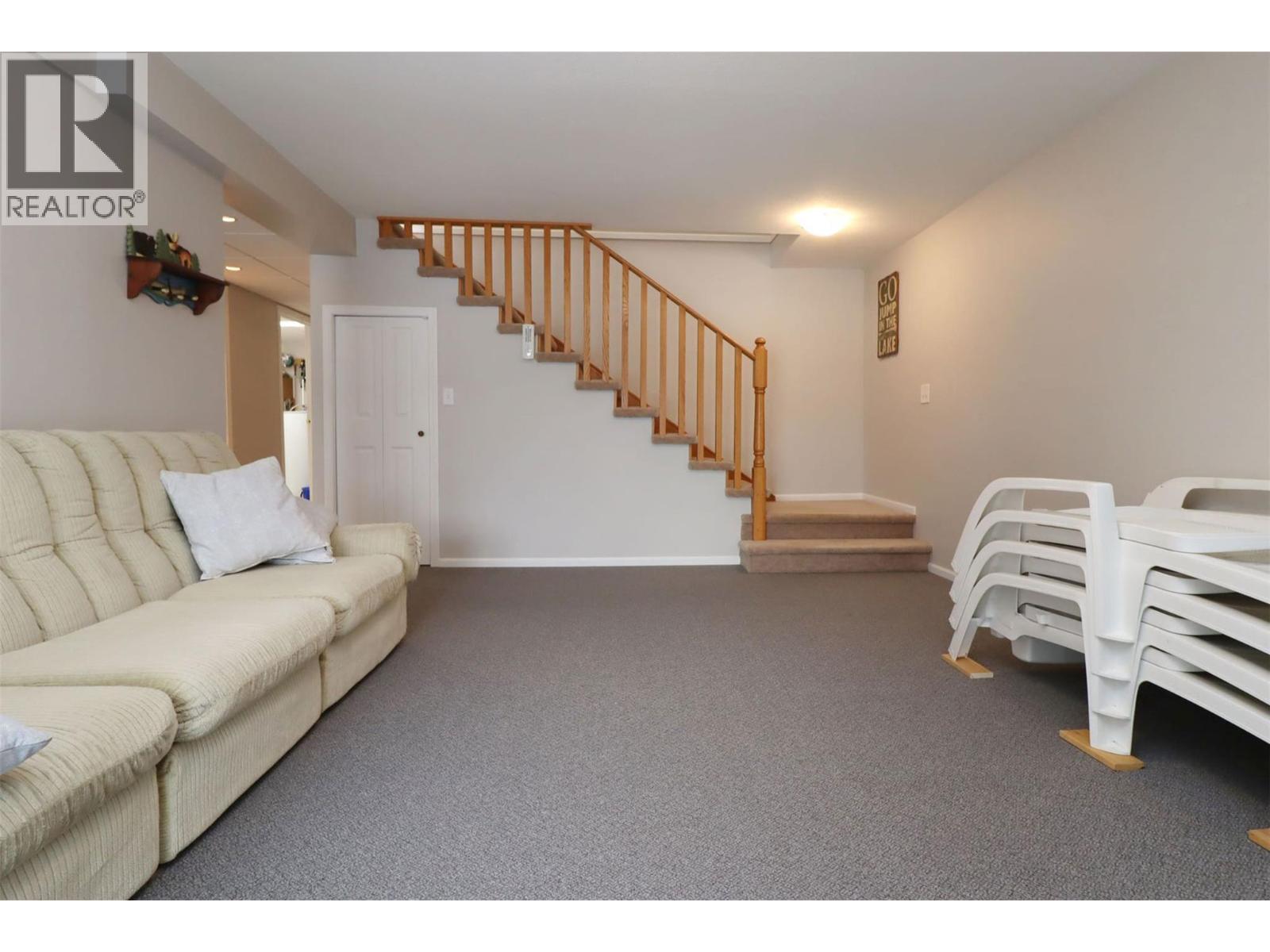 8298 Squilax Anglemont Road, Anglemont, British Columbia  V0E 1M8 - Photo 21 - 10350261