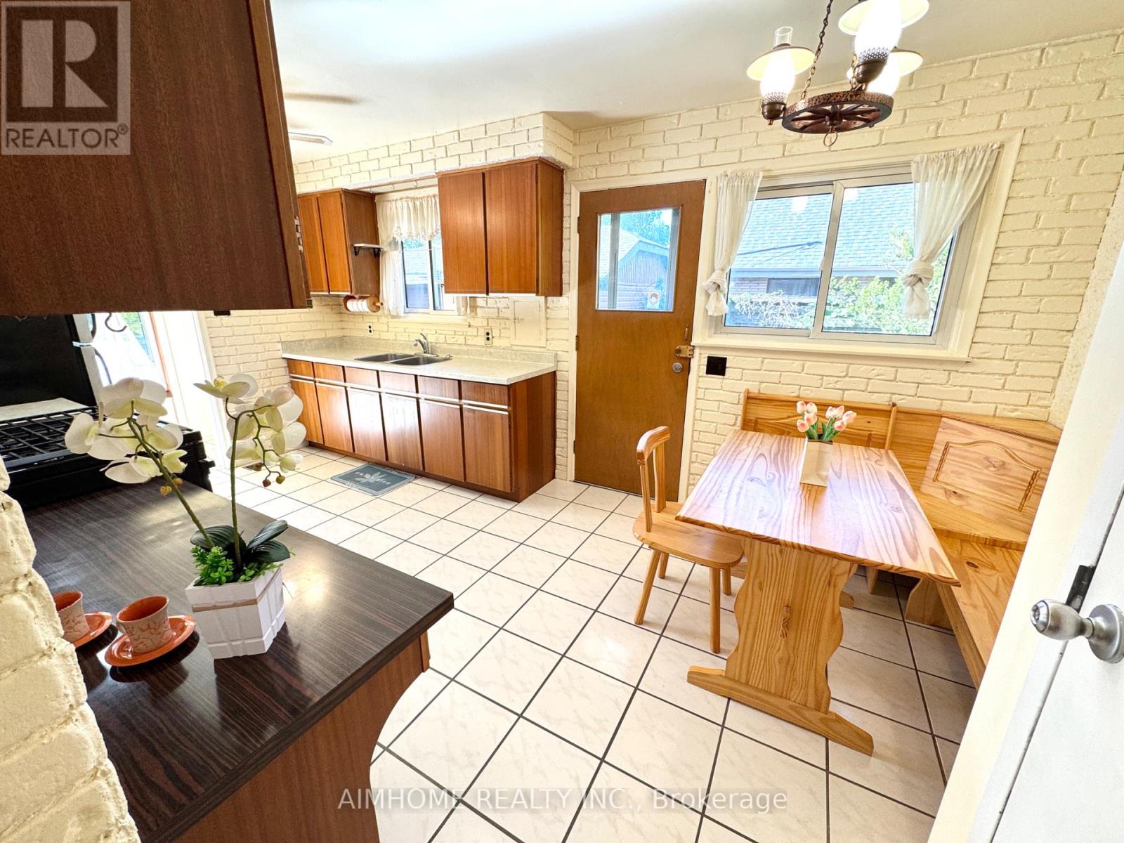 (Main) - 31 Poplar Road, Toronto, Ontario  M1E 1Y9 - Photo 14 - E12375843