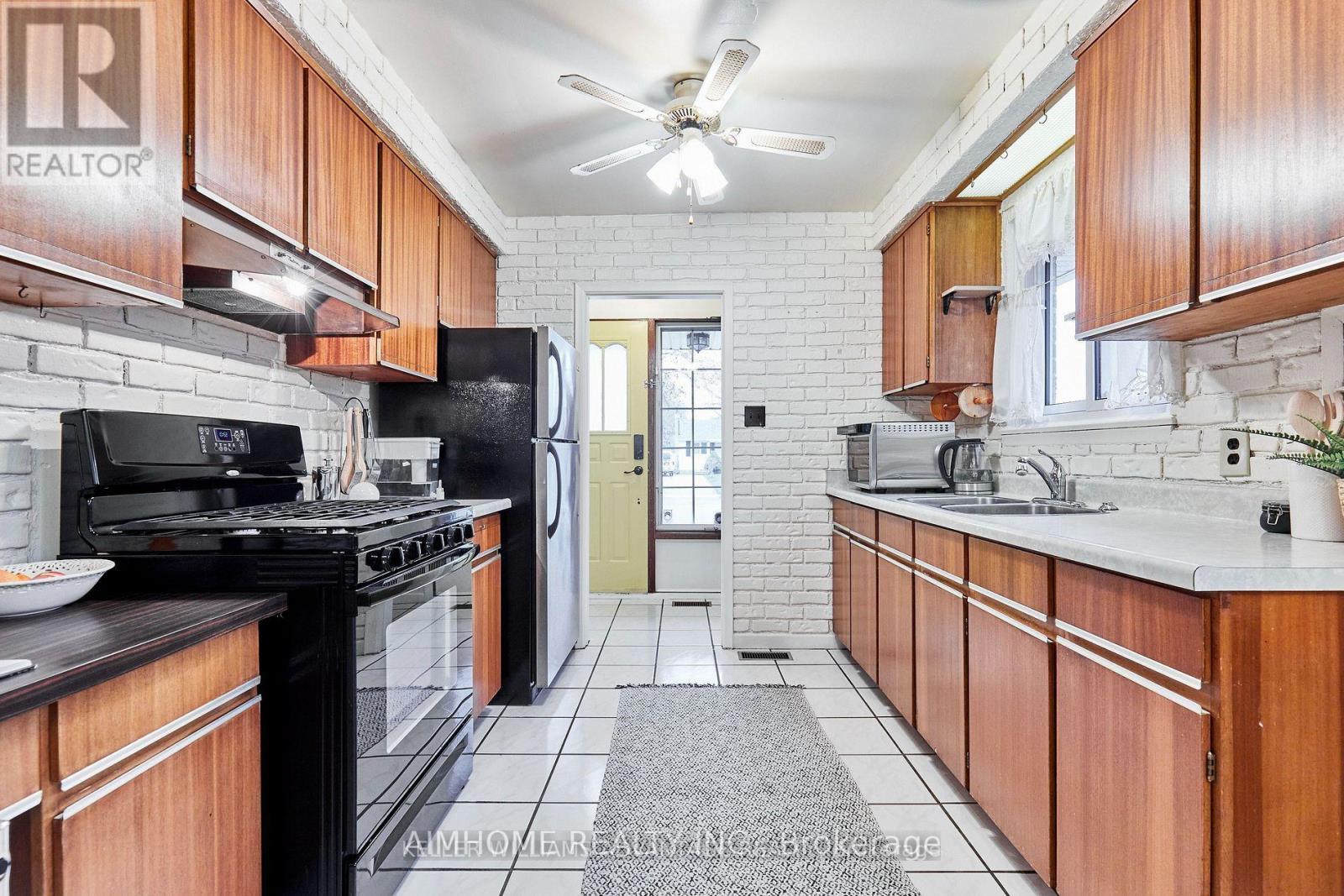 (Main) - 31 Poplar Road, Toronto, Ontario  M1E 1Y9 - Photo 26 - E12375843