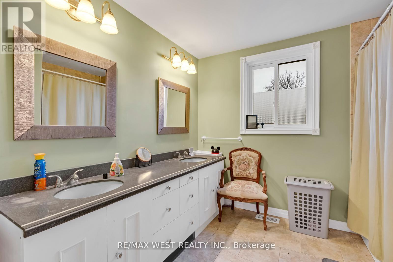 45 Marysfield Drive, Brampton, Ontario  L6P 0J2 - Photo 28 - W12375842