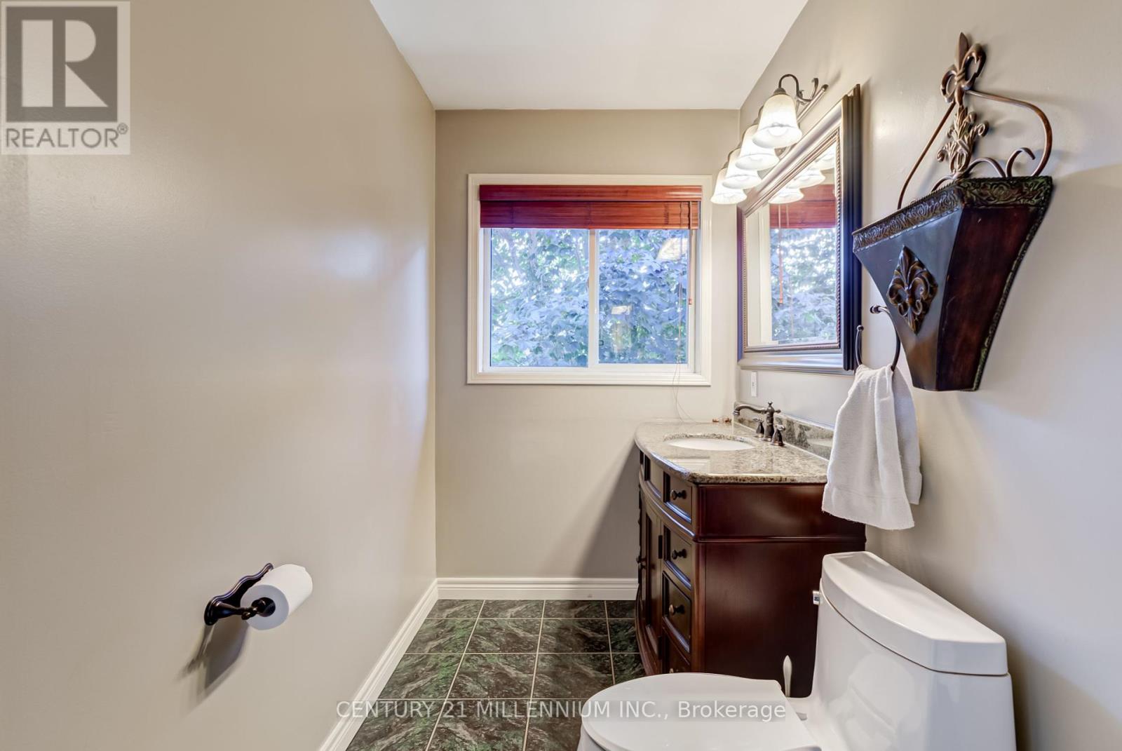 3854 Foxborough Trail, Mississauga, Ontario  L5N 7T9 - Photo 22 - W12375849