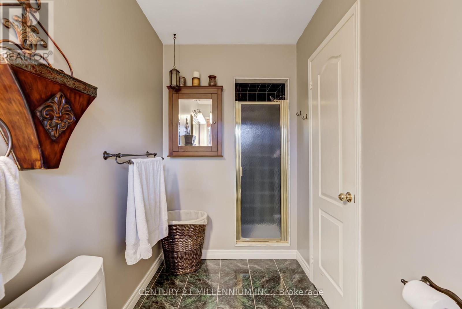 3854 Foxborough Trail, Mississauga, Ontario  L5N 7T9 - Photo 23 - W12375849