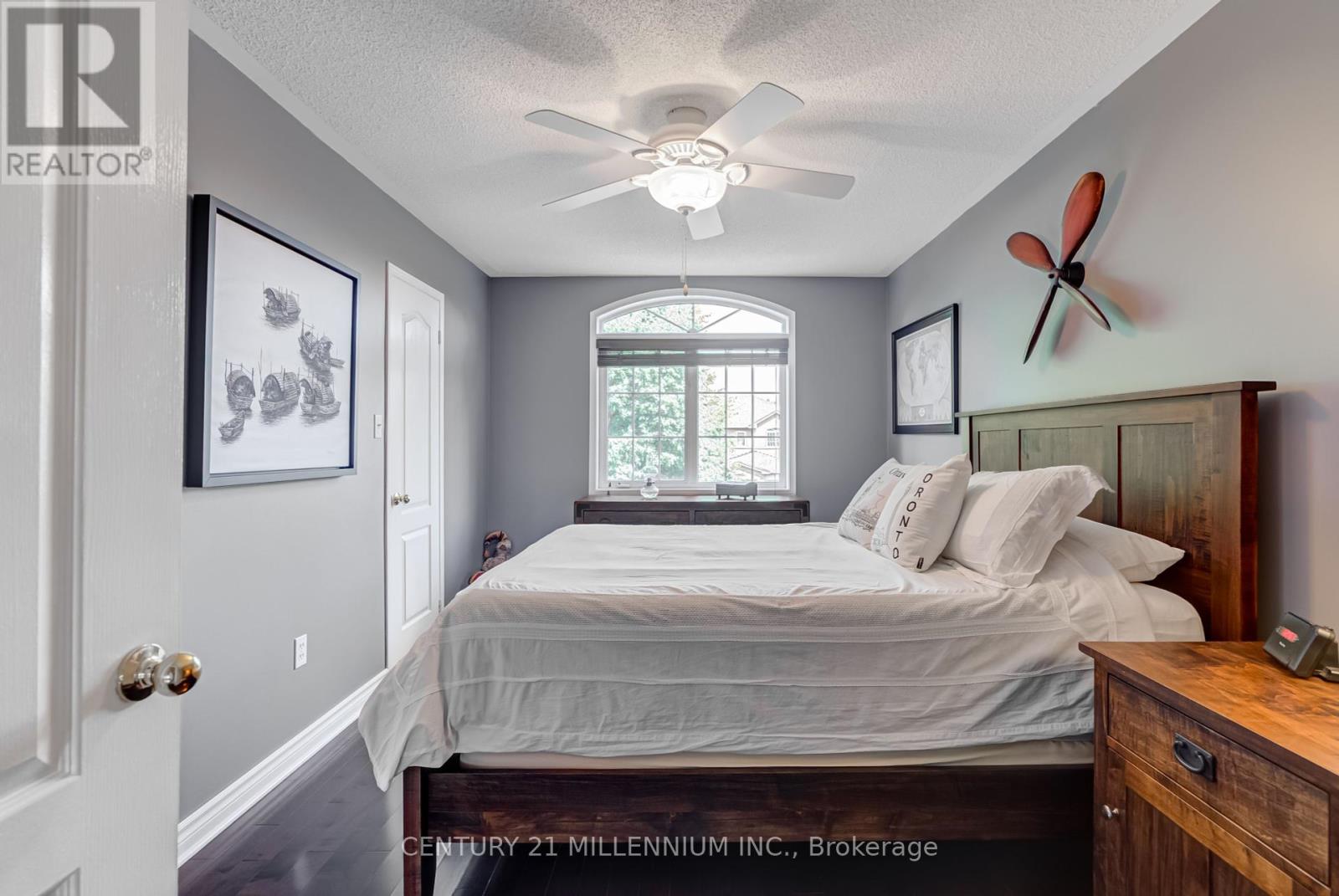 3854 Foxborough Trail, Mississauga, Ontario  L5N 7T9 - Photo 24 - W12375849