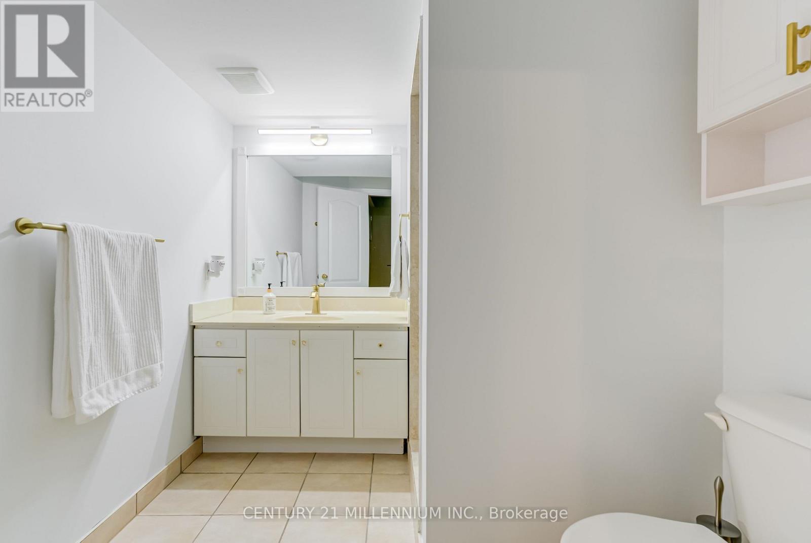 3854 Foxborough Trail, Mississauga, Ontario  L5N 7T9 - Photo 39 - W12375849