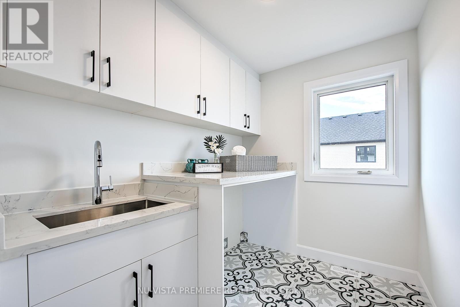4282 Liberty Crossing, London South, Ontario  N6P 1J9 - Photo 33 - X12375864