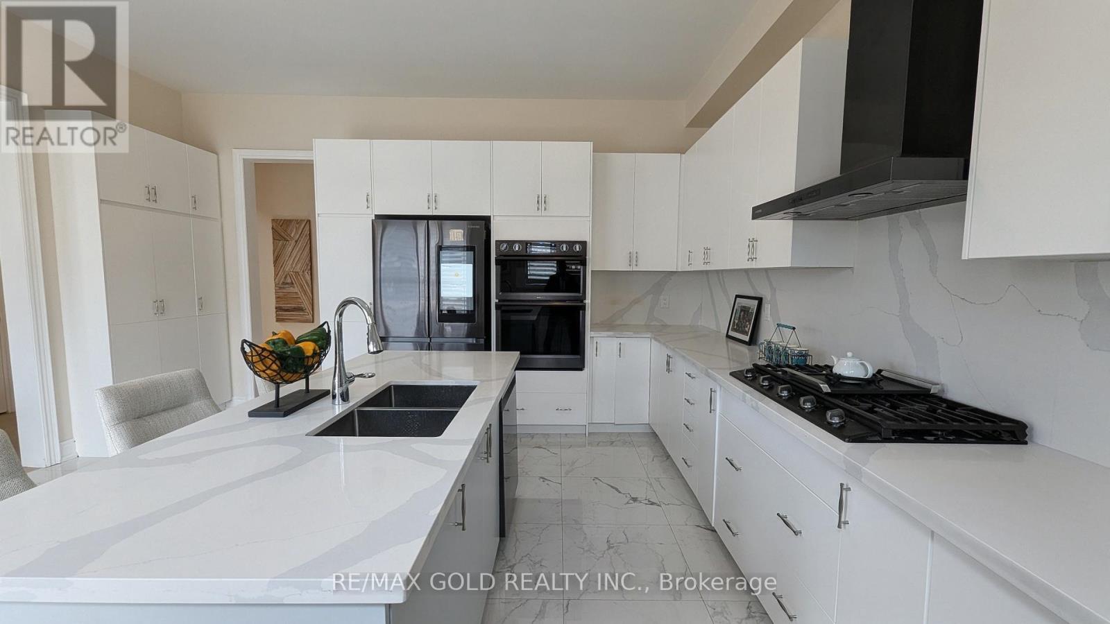 66 Granite Ridge Trail, Hamilton, Ontario  L8B 1Y5 - Photo 11 - X12375851