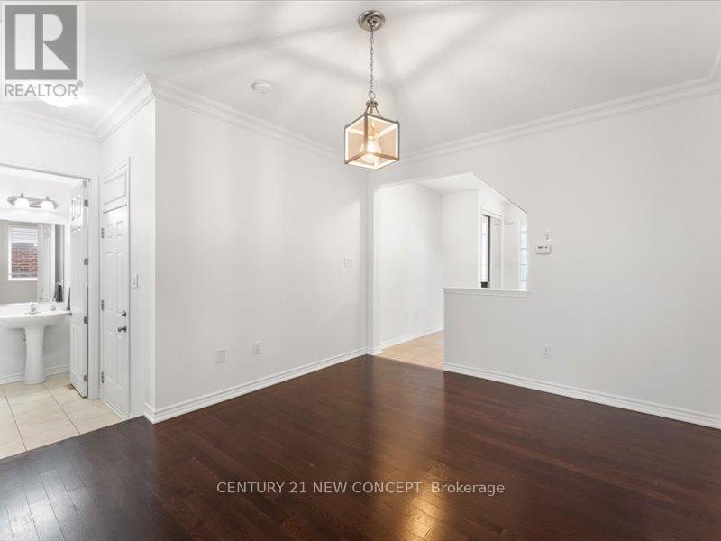 85 Ludolph Street, Kitchener, Ontario  N2R 0J4 - Photo 11 - X12375852