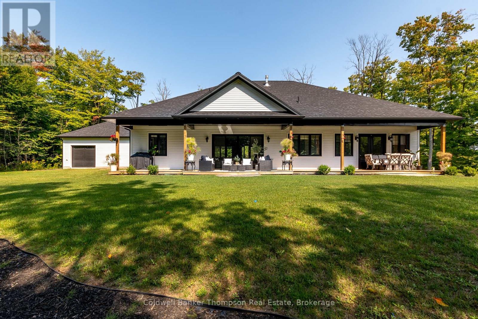 6 Royal Oak Crescent, Huntsville, Ontario  P1H 0A8 - Photo 3 - X12375898