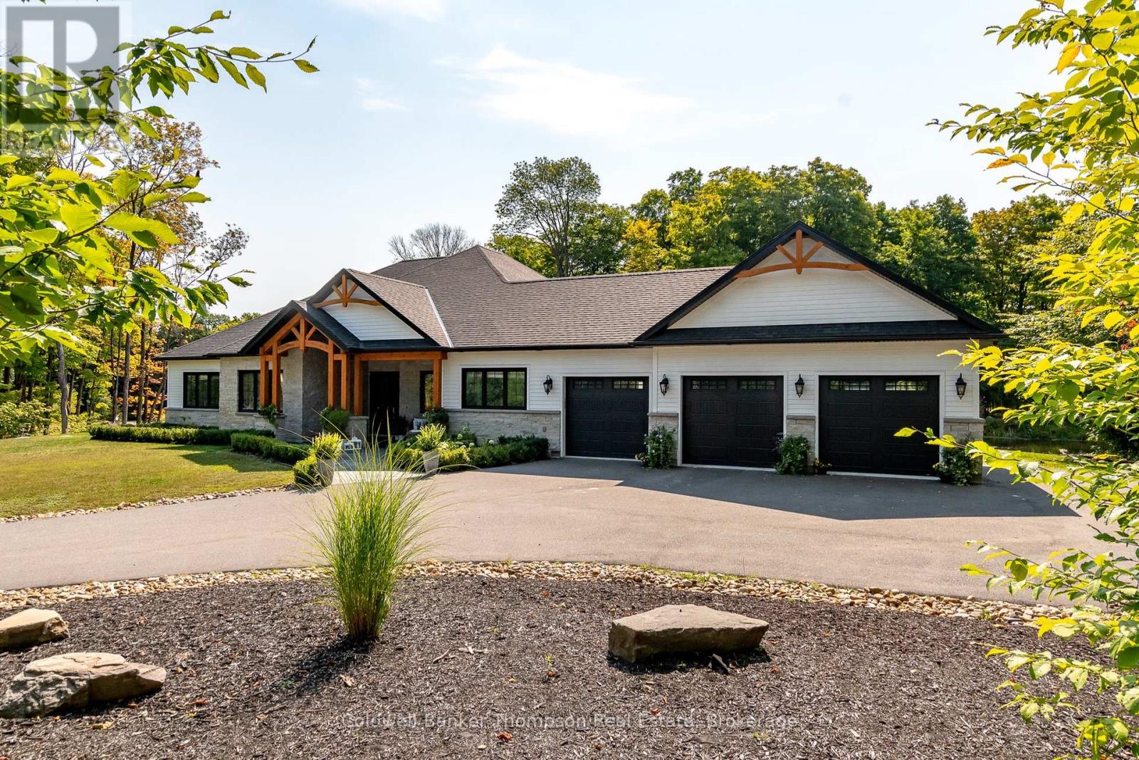 6 Royal Oak Crescent, Huntsville, Ontario  P1H 0A8 - Photo 6 - X12375898