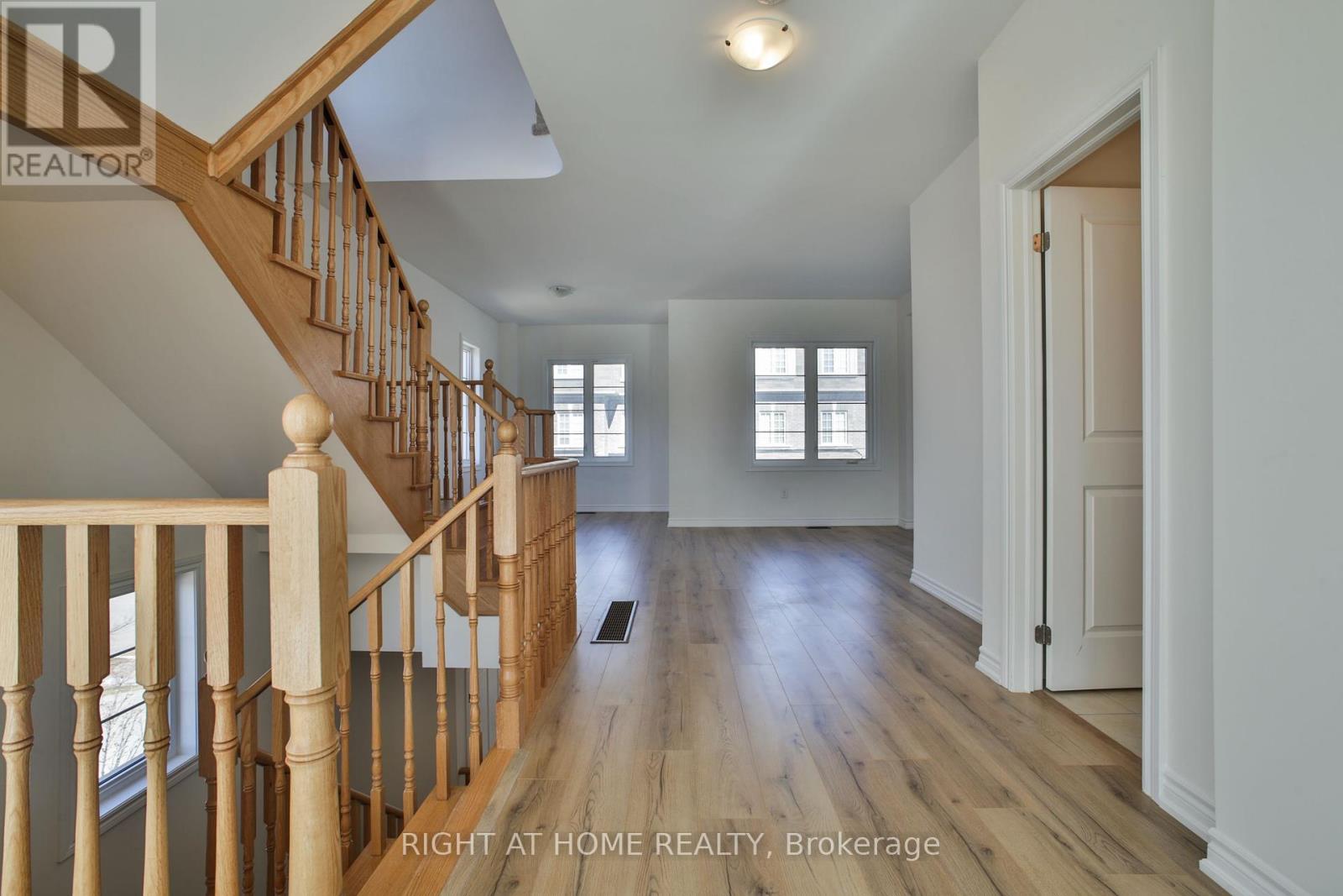 Upper - 24 Pomarine Way, Brampton, Ontario  L6X 5R6 - Photo 13 - W12373859