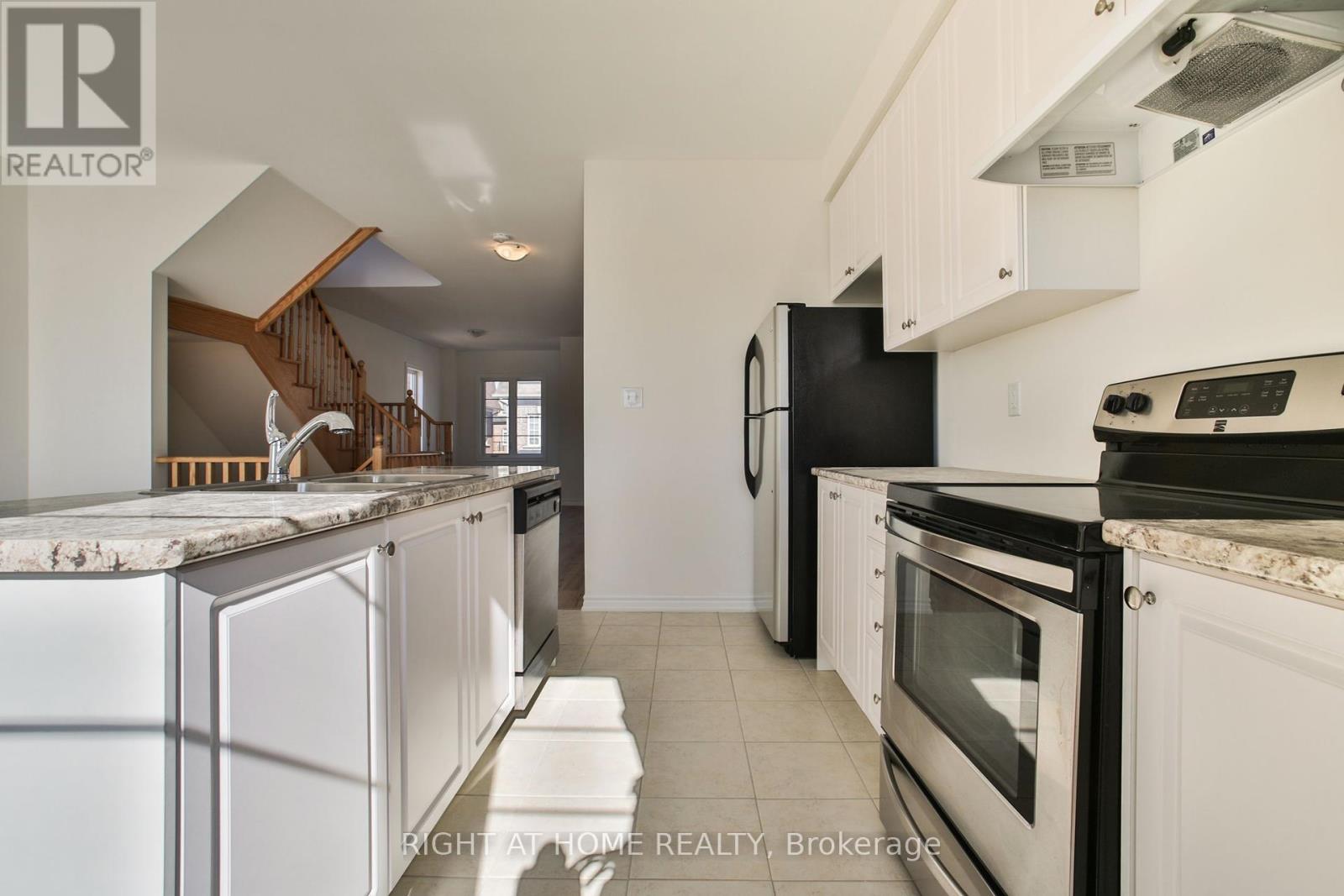Upper - 24 Pomarine Way, Brampton, Ontario  L6X 5R6 - Photo 18 - W12373859
