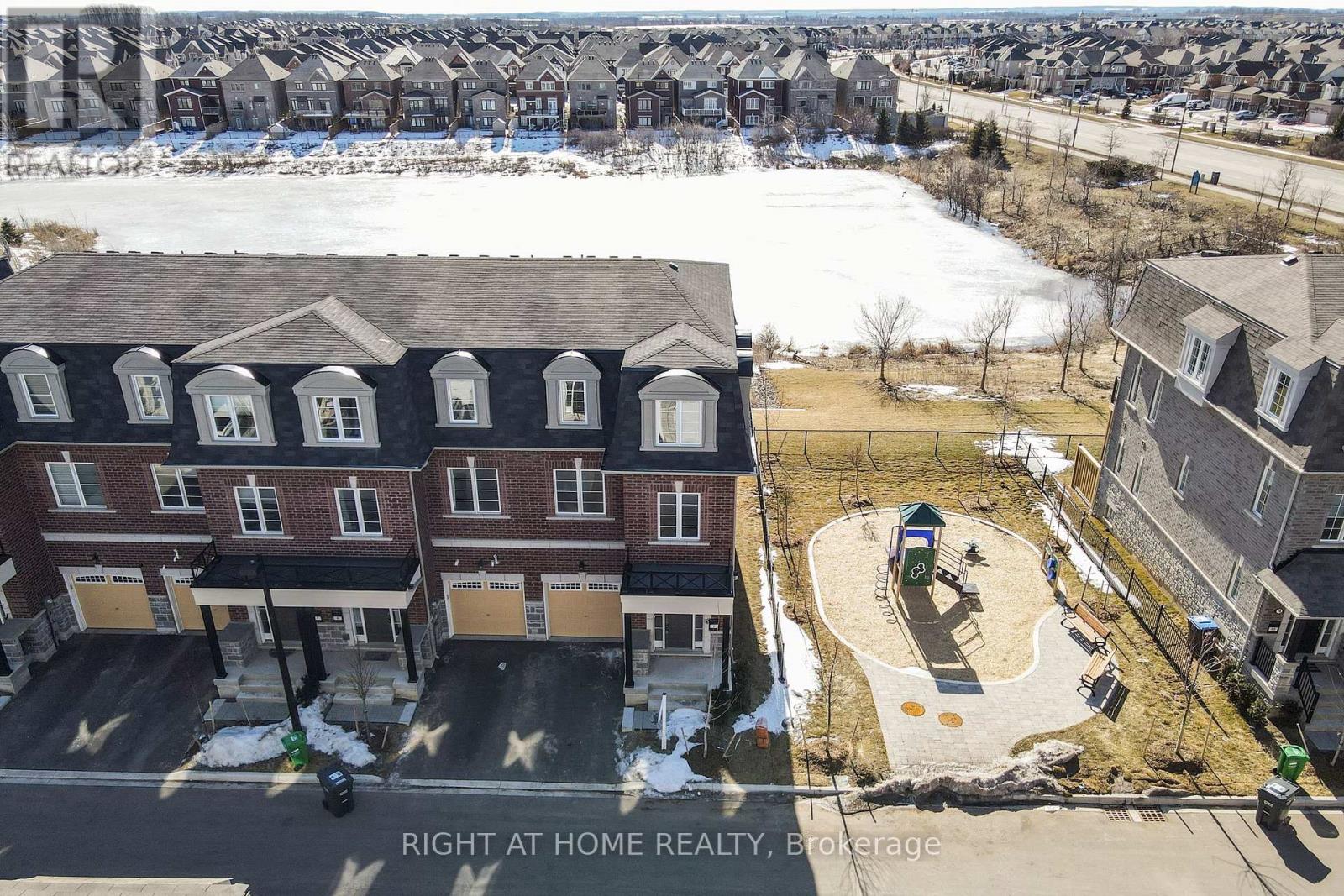 Upper - 24 Pomarine Way, Brampton, Ontario  L6X 5R6 - Photo 2 - W12373859