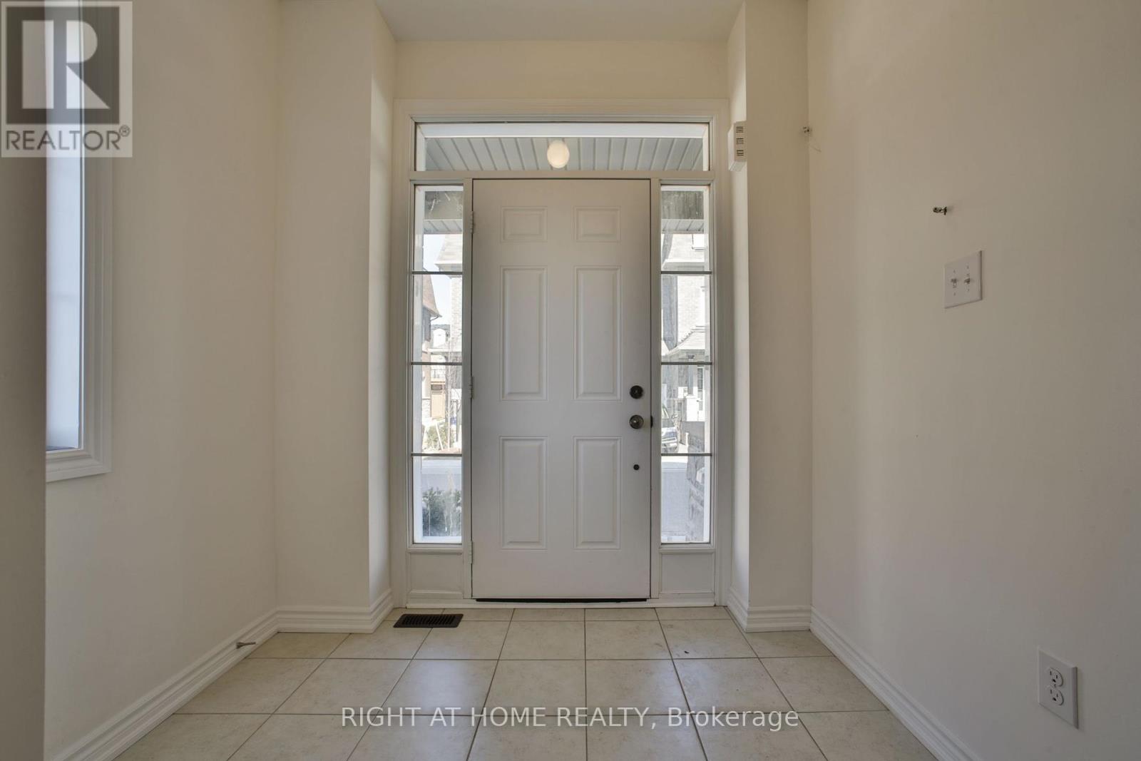 Upper - 24 Pomarine Way, Brampton, Ontario  L6X 5R6 - Photo 7 - W12373859