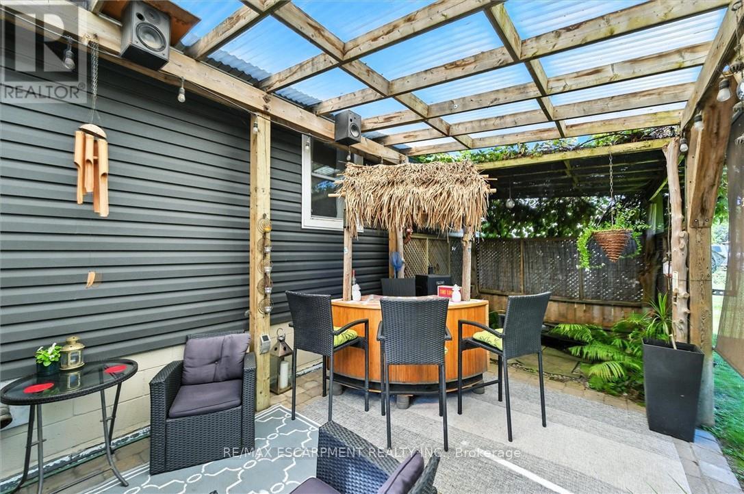 8554 Haldibrook Road, Hamilton, Ontario  N3W 2G8 - Photo 32 - X12375432