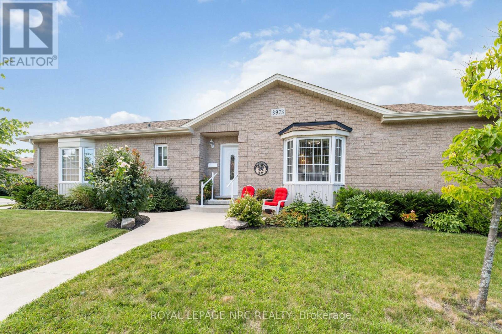 3973 Durban Lane, Lincoln, Ontario  L0R 2C0 - Photo 2 - X12367498
