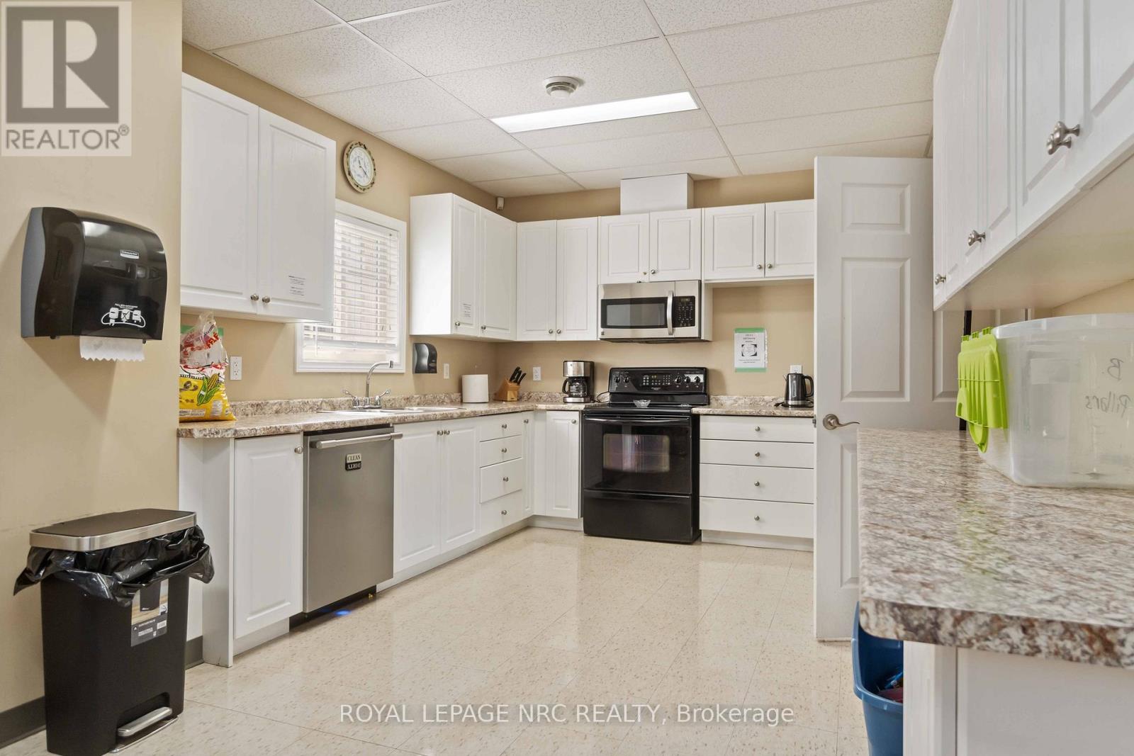 3973 Durban Lane, Lincoln, Ontario  L0R 2C0 - Photo 36 - X12367498
