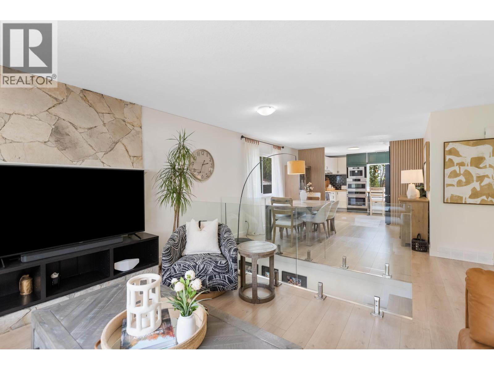 2860 Banbury Avenue, Coquitlam, British Columbia  V3B 5H2 - Photo 6 - R3042582