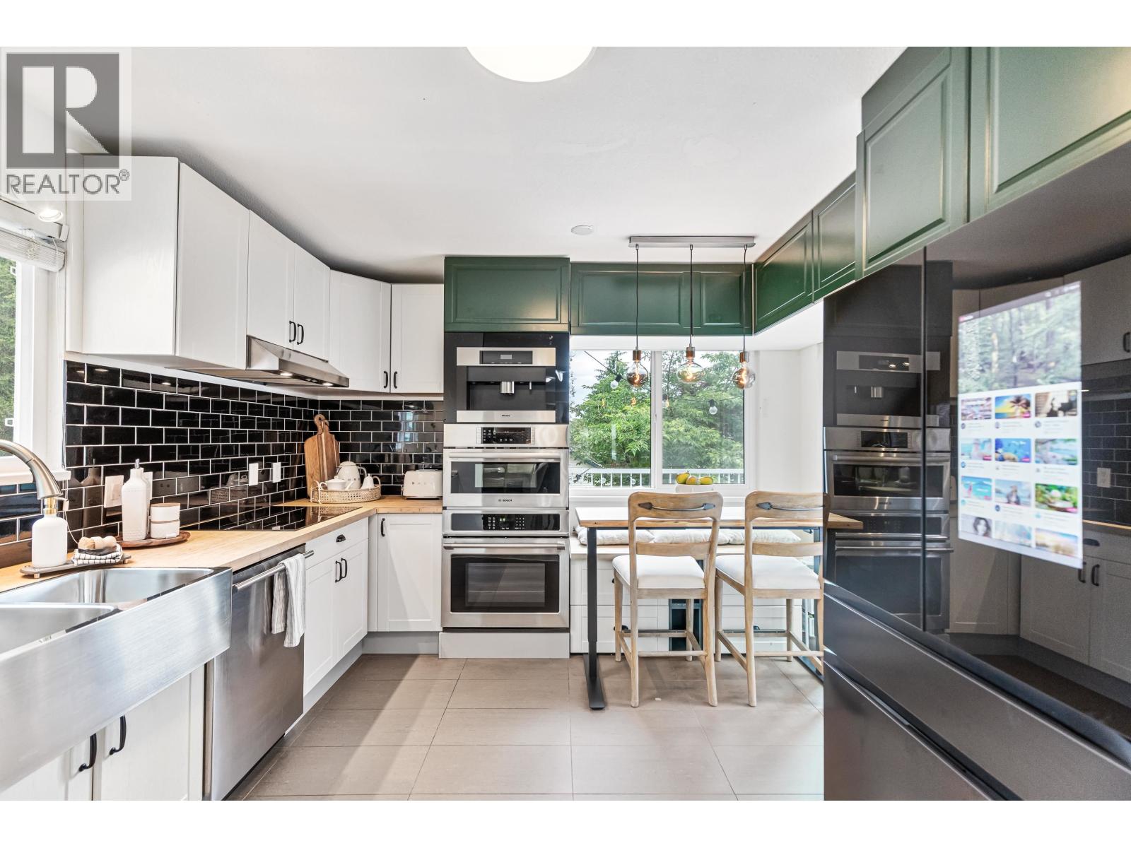 2860 Banbury Avenue, Coquitlam, British Columbia  V3B 5H2 - Photo 9 - R3042582