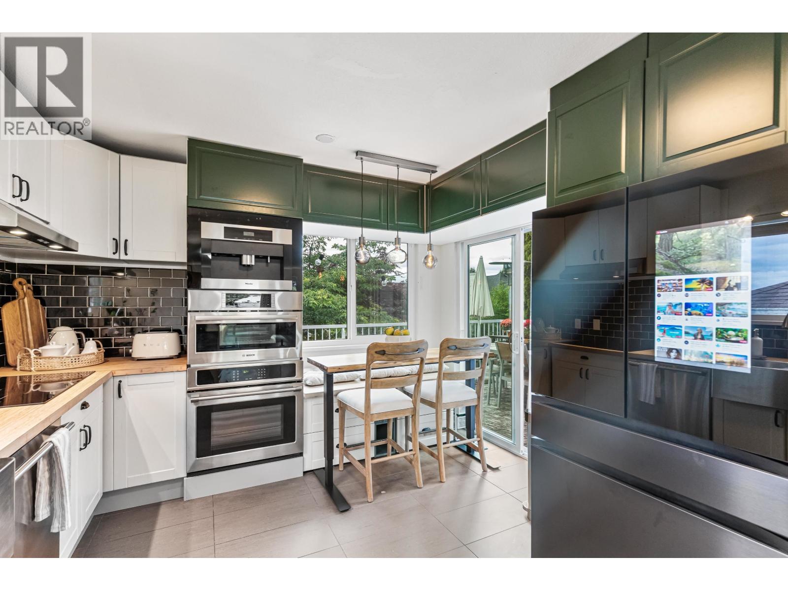 2860 Banbury Avenue, Coquitlam, British Columbia  V3B 5H2 - Photo 10 - R3042582