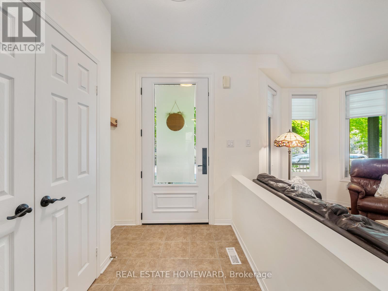 Property at 54 CROSSOVERS STREET image 4