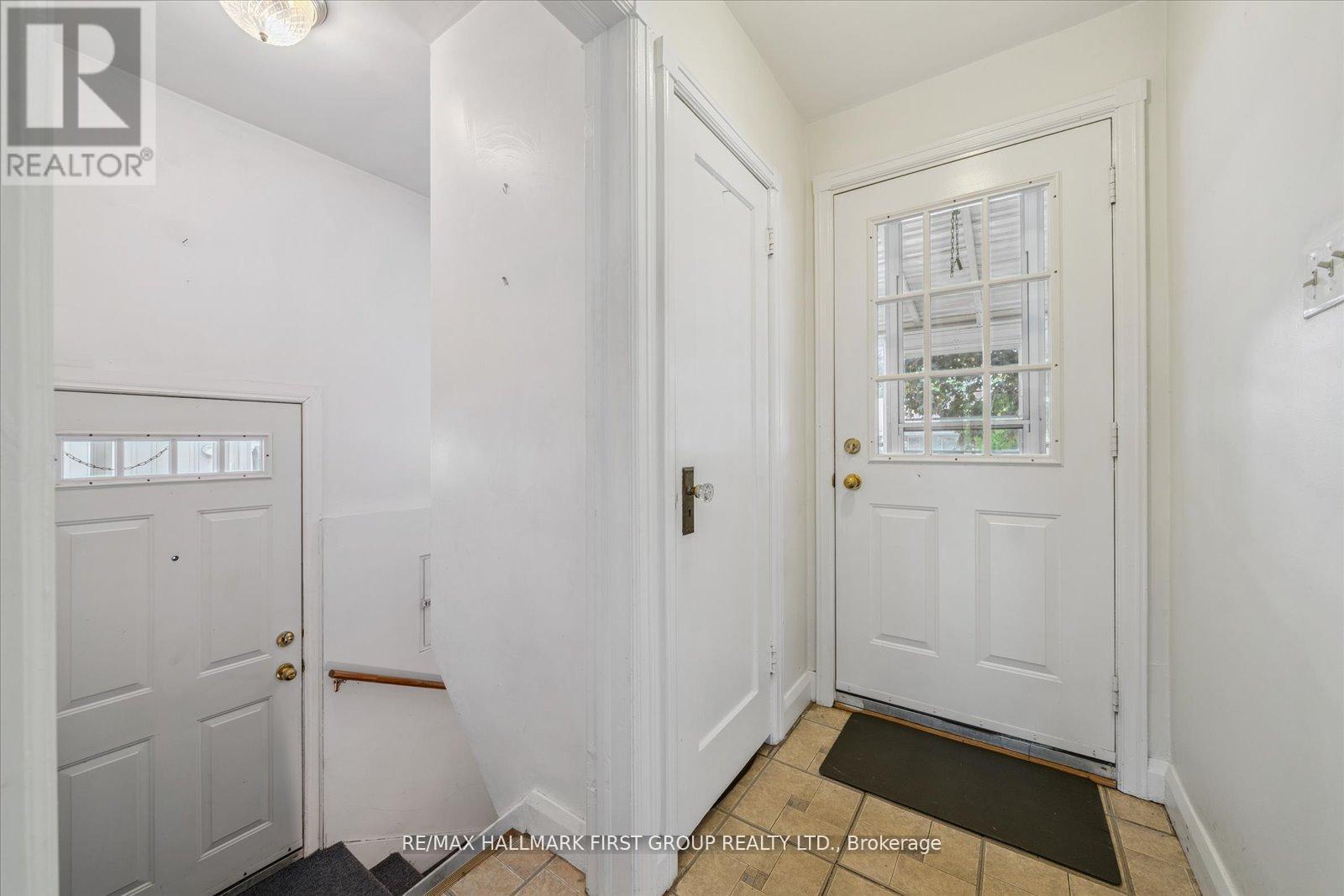 707 Athol Street, Whitby, Ontario  L1N 4A1 - Photo 16 - E12375896