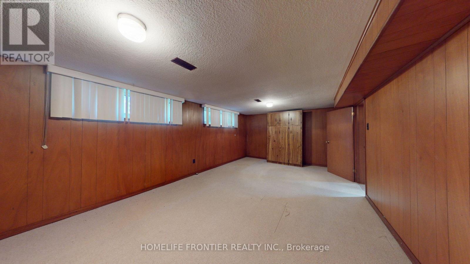 124 Wyndale Drive, Toronto, Ontario  M6L 1G3 - Photo 21 - W12375903