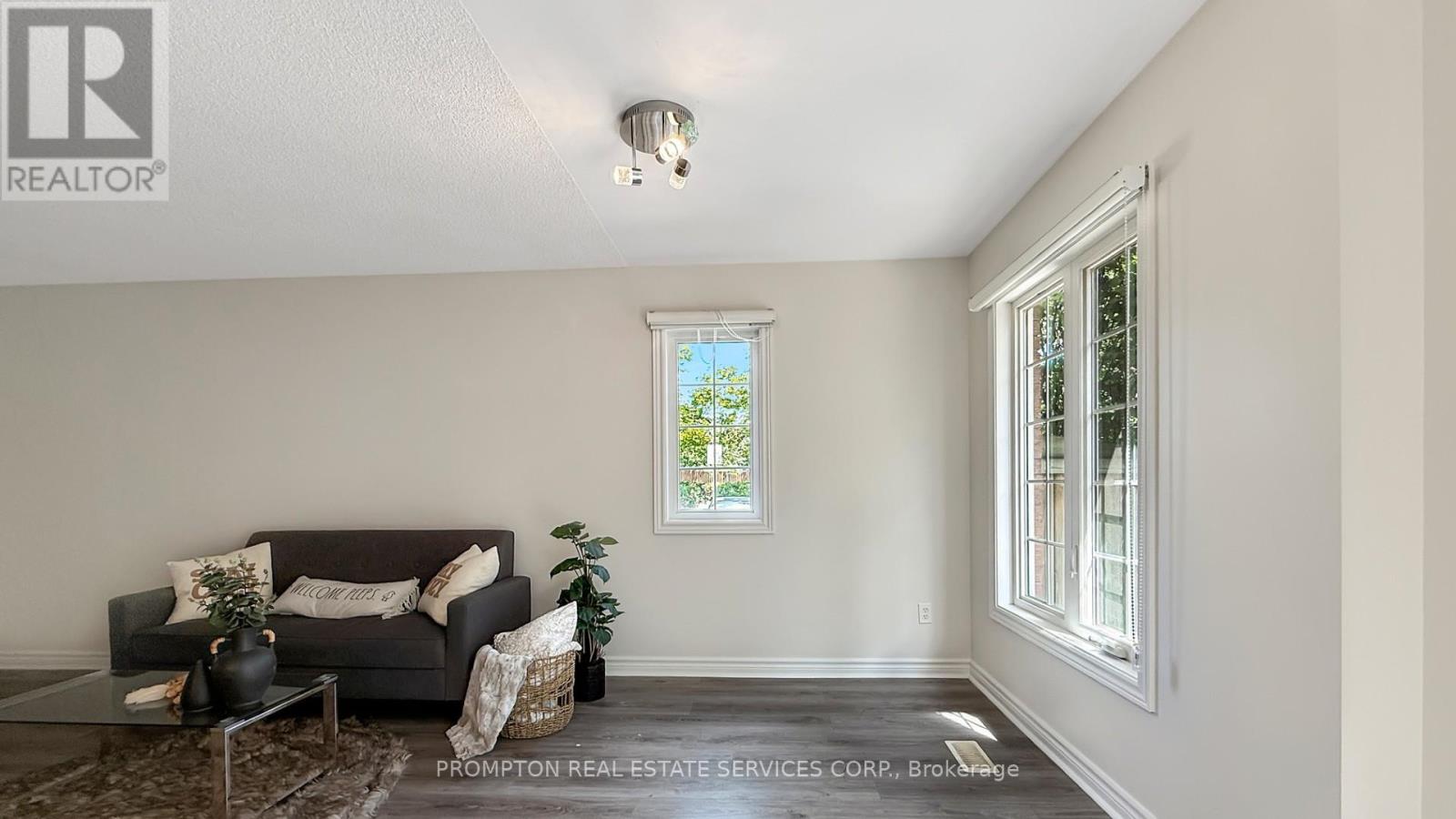 Property at 82 - 6950 TENTH LINE W image 5