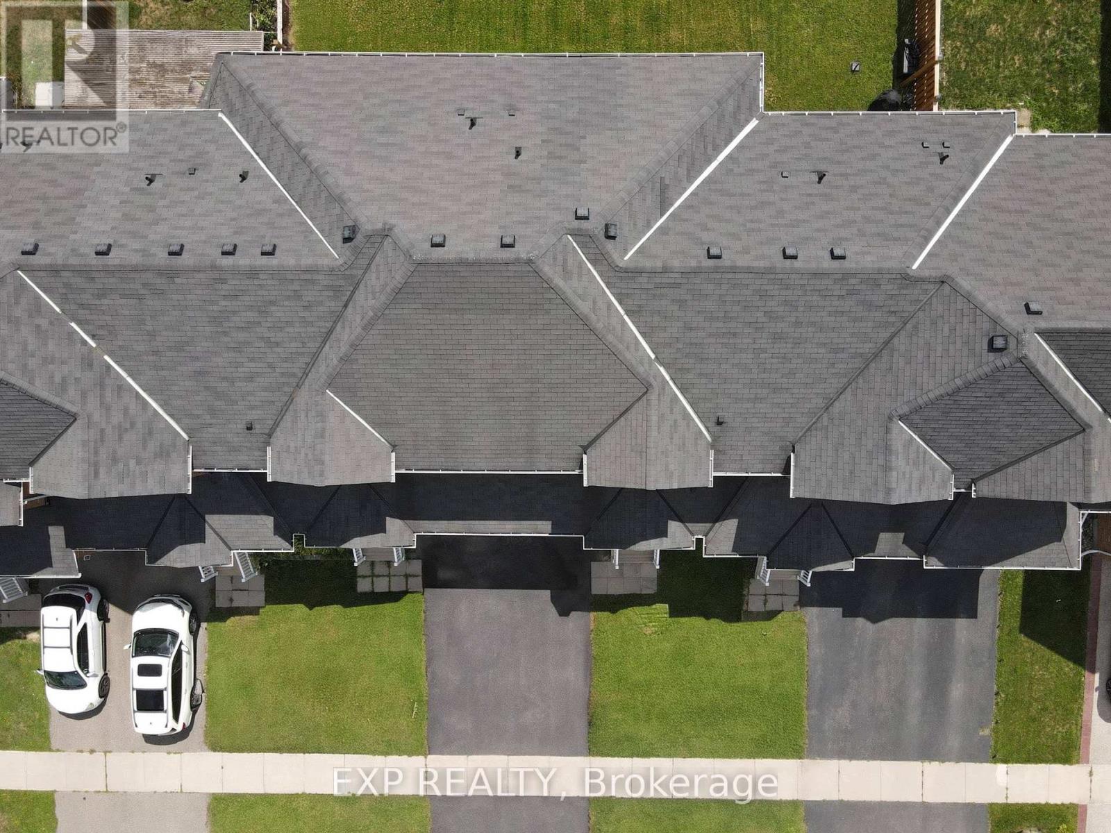 30 Juneberry Road, Thorold, Ontario  L2V 0B2 - Photo 2 - X12375861