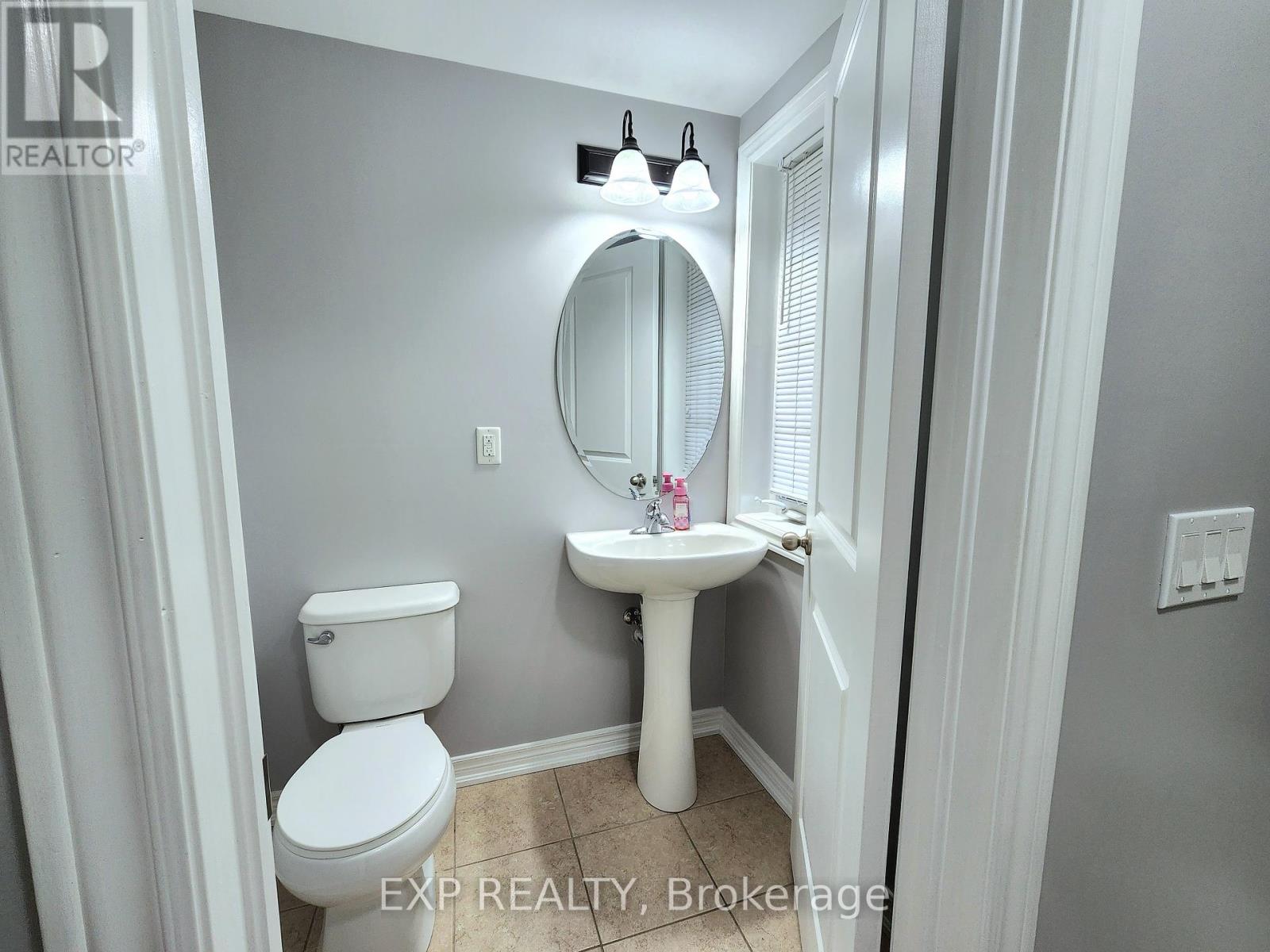 30 Juneberry Road, Thorold, Ontario  L2V 0B2 - Photo 5 - X12375861