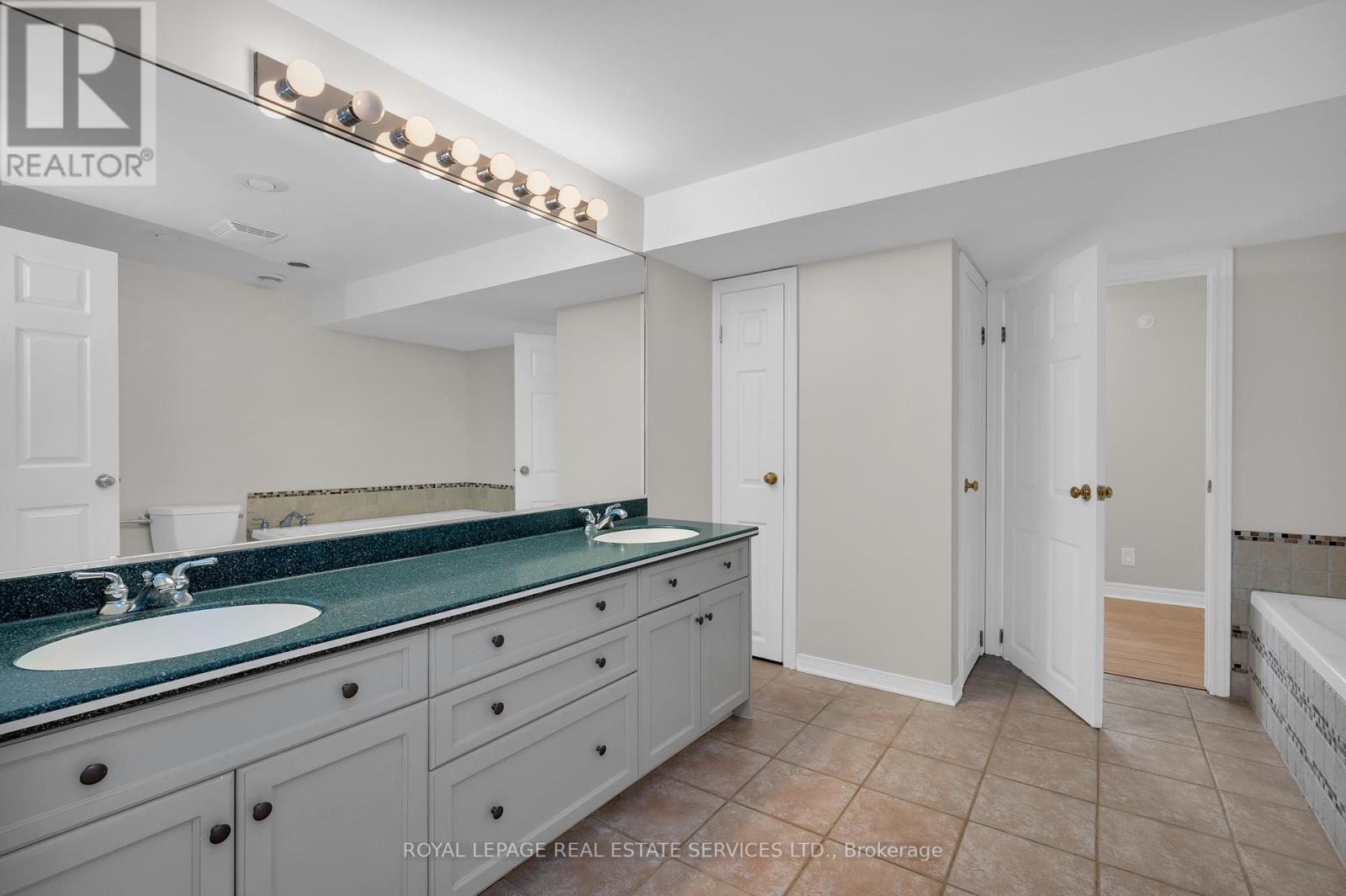 199 Niagara Street, Niagara-On-The-Lake (Town), Ontario  L0S 1J0 - Photo 28 - X12375876
