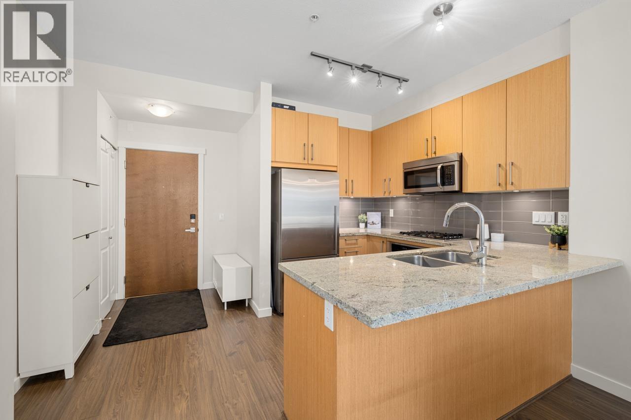 304 139 W 22nd Street, North Vancouver, British Columbia  V7M 0B5 - Photo 10 - R3042630